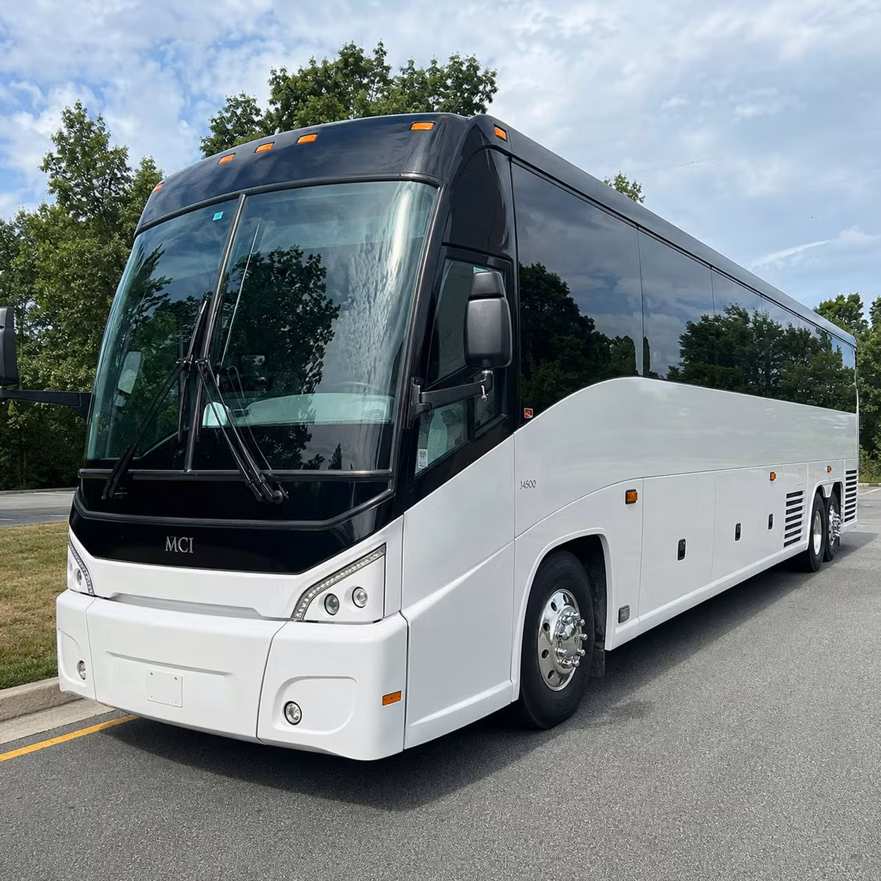 weekly shuttle services for san leandro congregations who need consistent reliable transportation